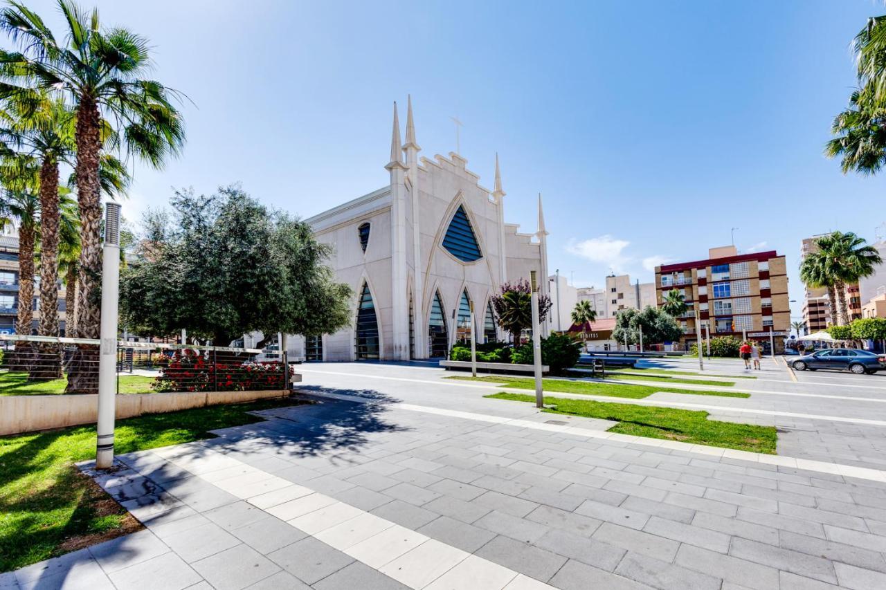 Apartamento Caballero De Rodas Torrevieja Exterior foto