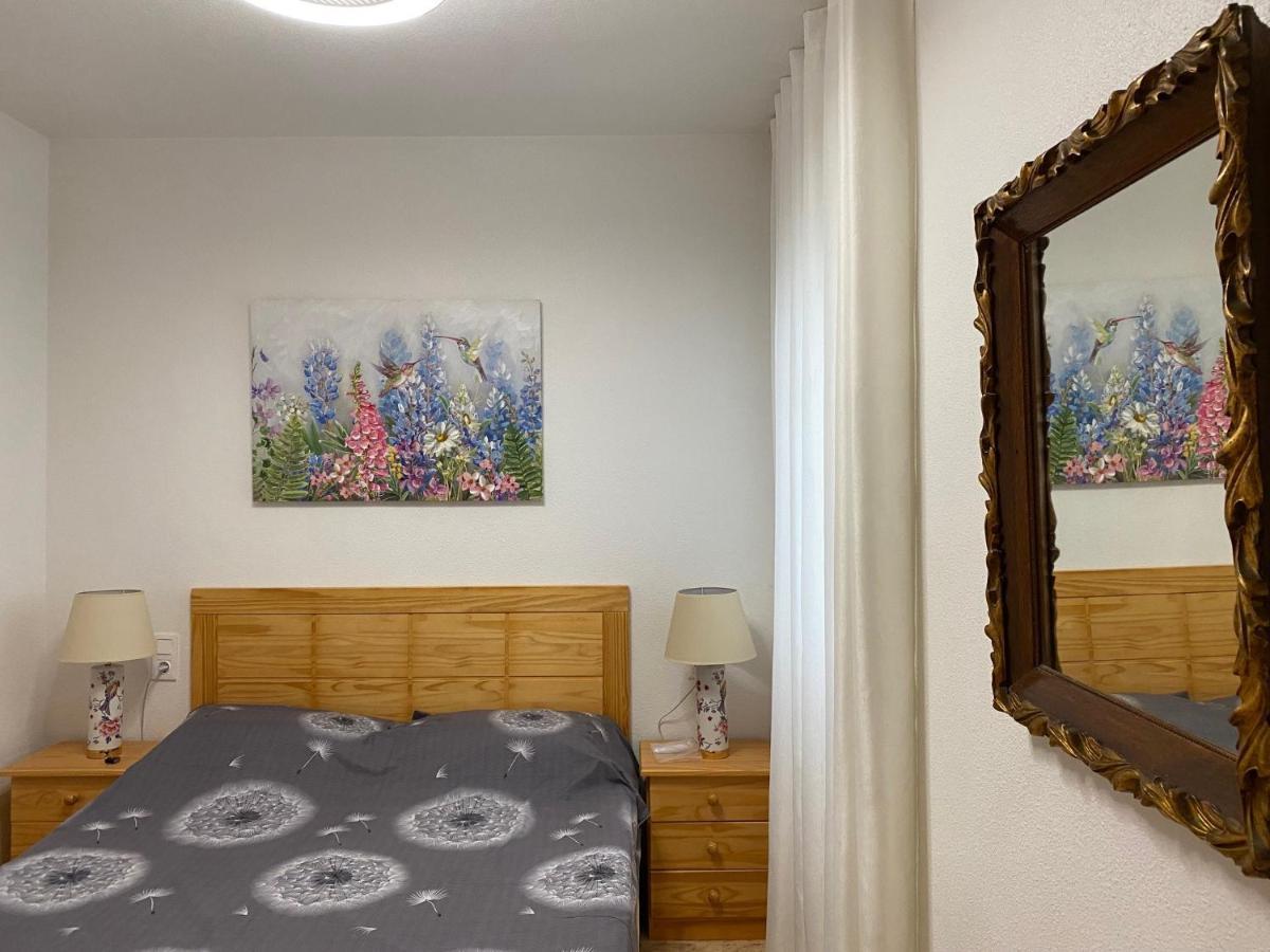 Apartamento Caballero De Rodas Torrevieja Exterior foto