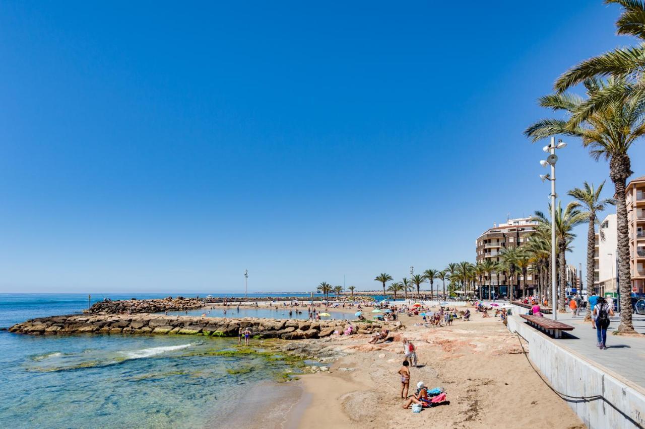 Apartamento Caballero De Rodas Torrevieja Exterior foto